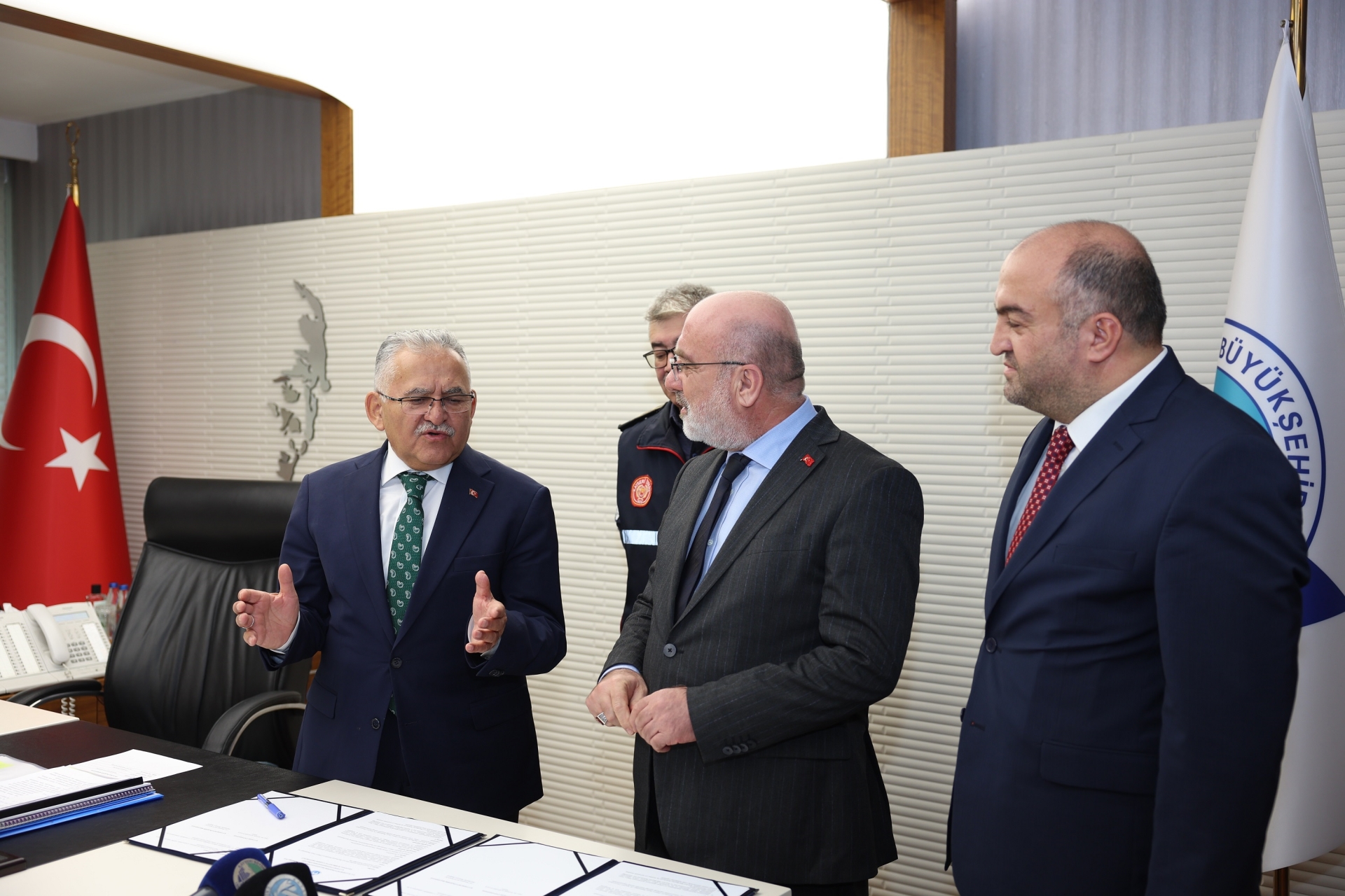 Büyükşehir İtfaiyesi ile Kayseri Üniversitesi Arasında İş Birliği Protokolü