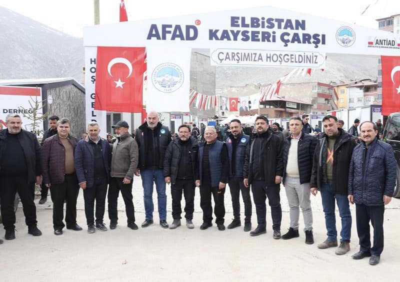 Başkan Büyükkılıç, Elbistan Kayseri Çarşısı'nda İncelemelerde Bulundu