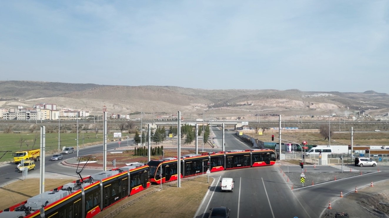 Büyükkılıç: “Yeni Tramvay Hattı ile Yolcu Kapasitesi 259 Bin 600’e Çıktı”