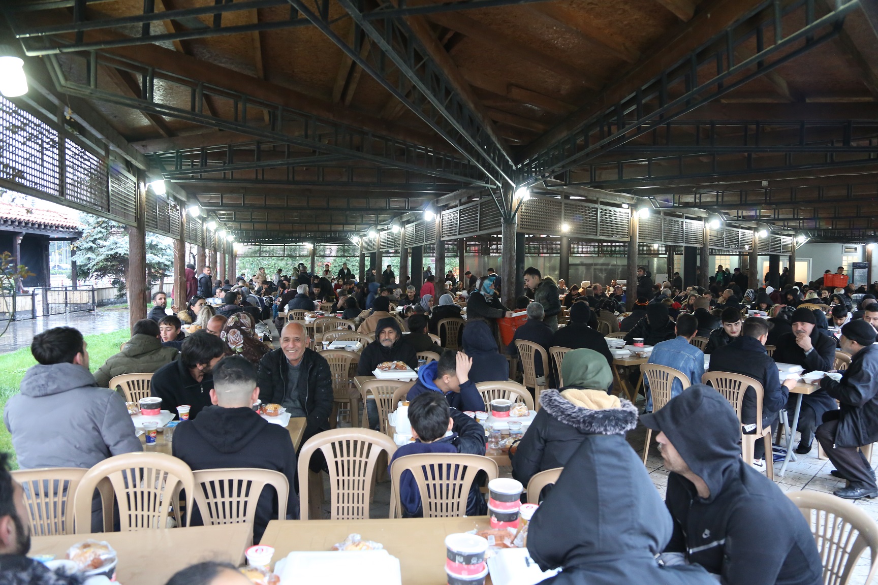 Vatandaşlardan Büyükkılıç’a “İftar Sofrası” Teşekkürü
