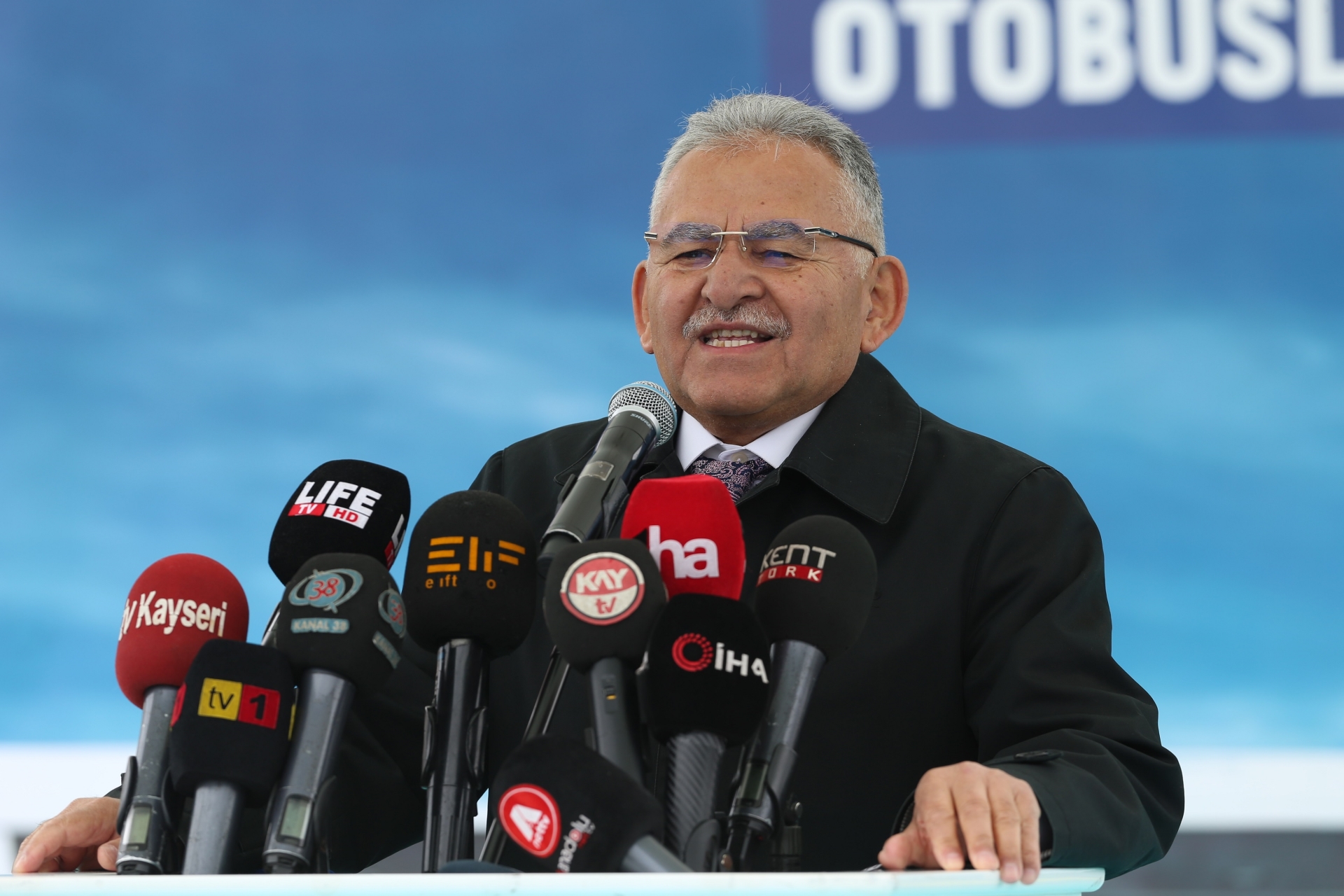 Başkan Büyükkılıç, 12 Adet Yeni Otobüsü Tanıttı