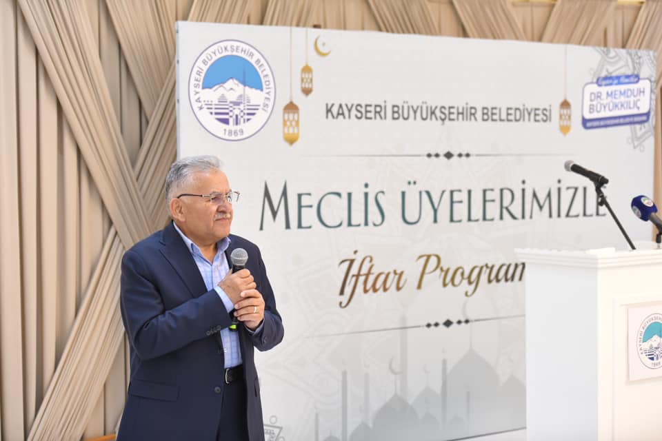 Başkan Büyükkılıç, Büyükşehir Meclis Üyeleri ve Aileleriyle İftar Sofrasında Buluştu