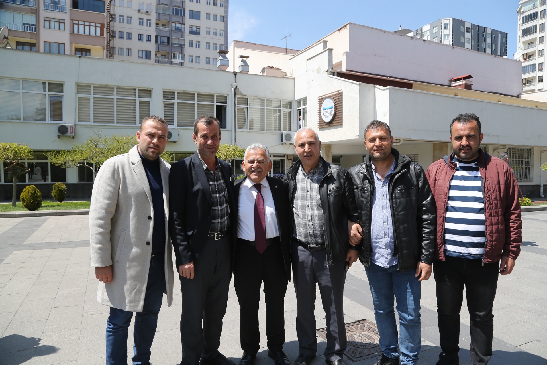 Başkan Büyükkılıç, Yemekhanede Personel ve Vatandaş ile Buluştu