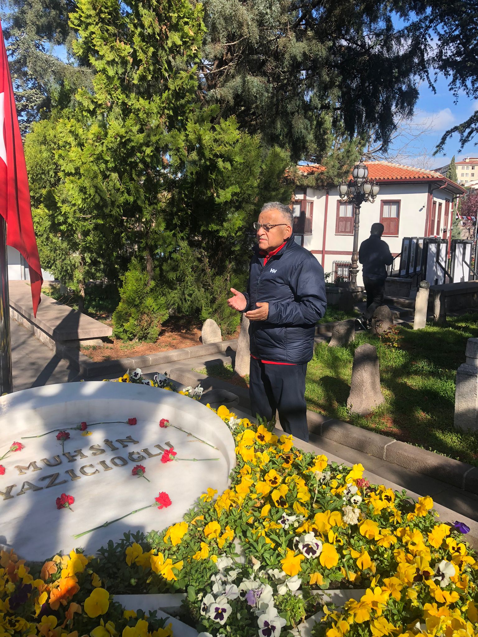 Başkan Büyükkılıç’tan Yazıcıoğlu ve Pakdil’in Kabirlerine Ziyaret ve Dua