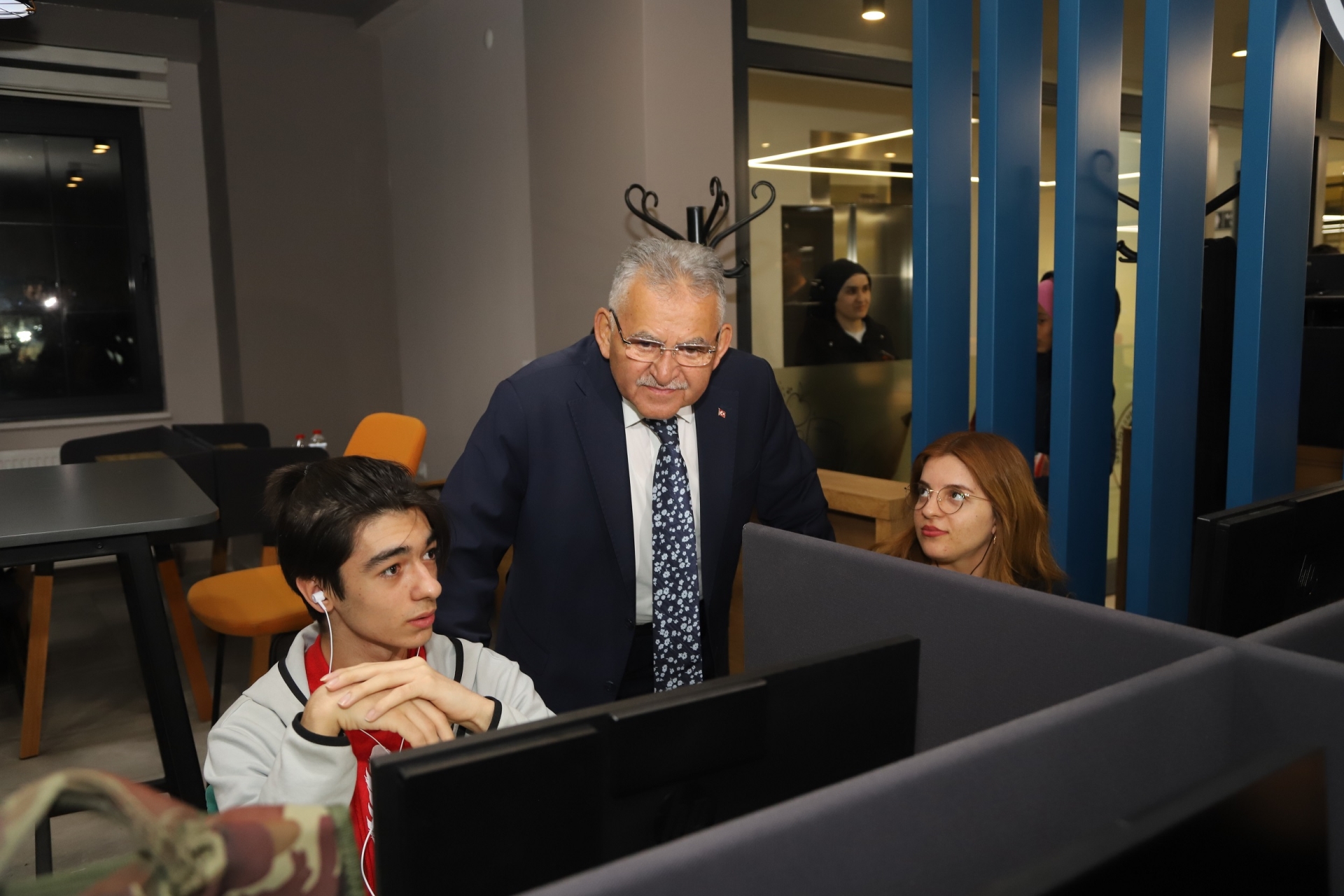 Genç Dostu Başkan Büyükkılıç, Öğrencilerle Buluştu