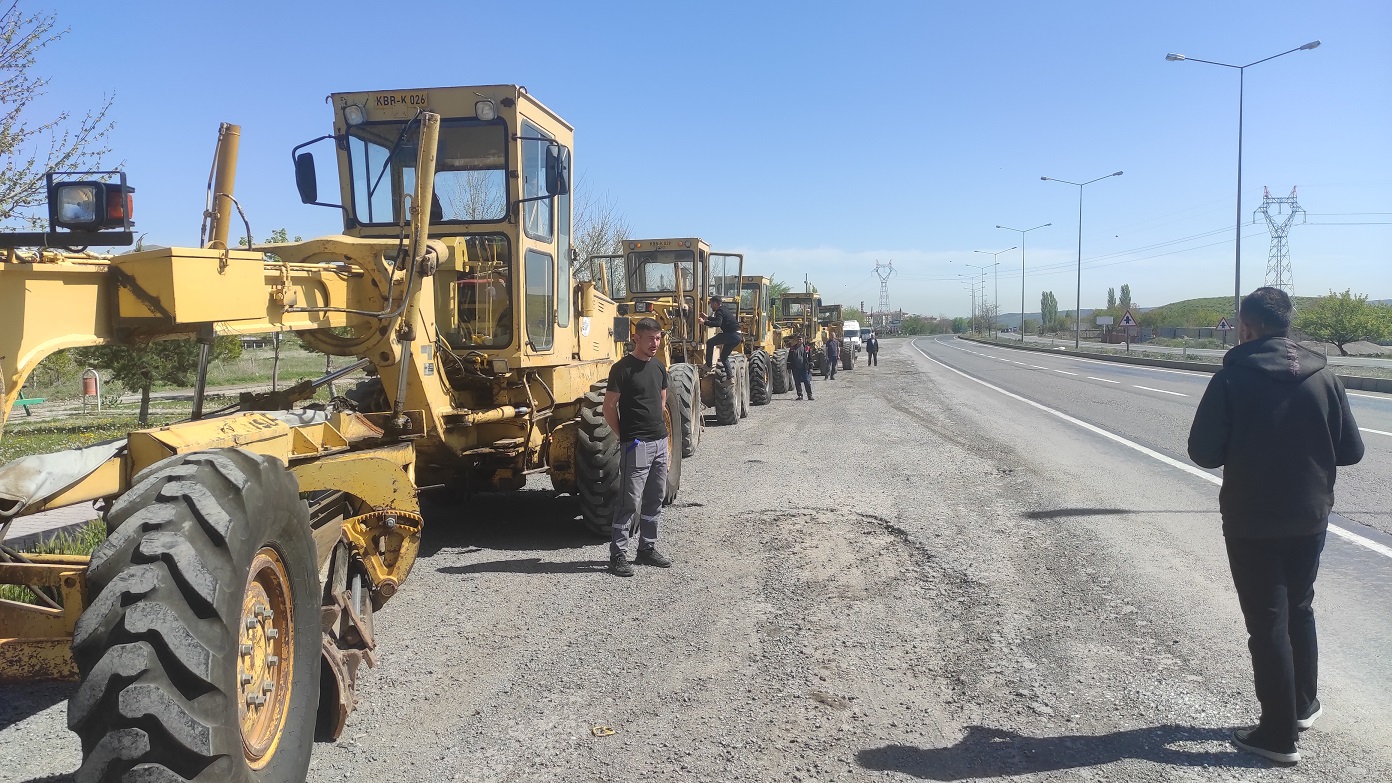 Büyükşehir’den Kırsalda Arazi ve Yayla Yolları Bakım Onarım Çalışması