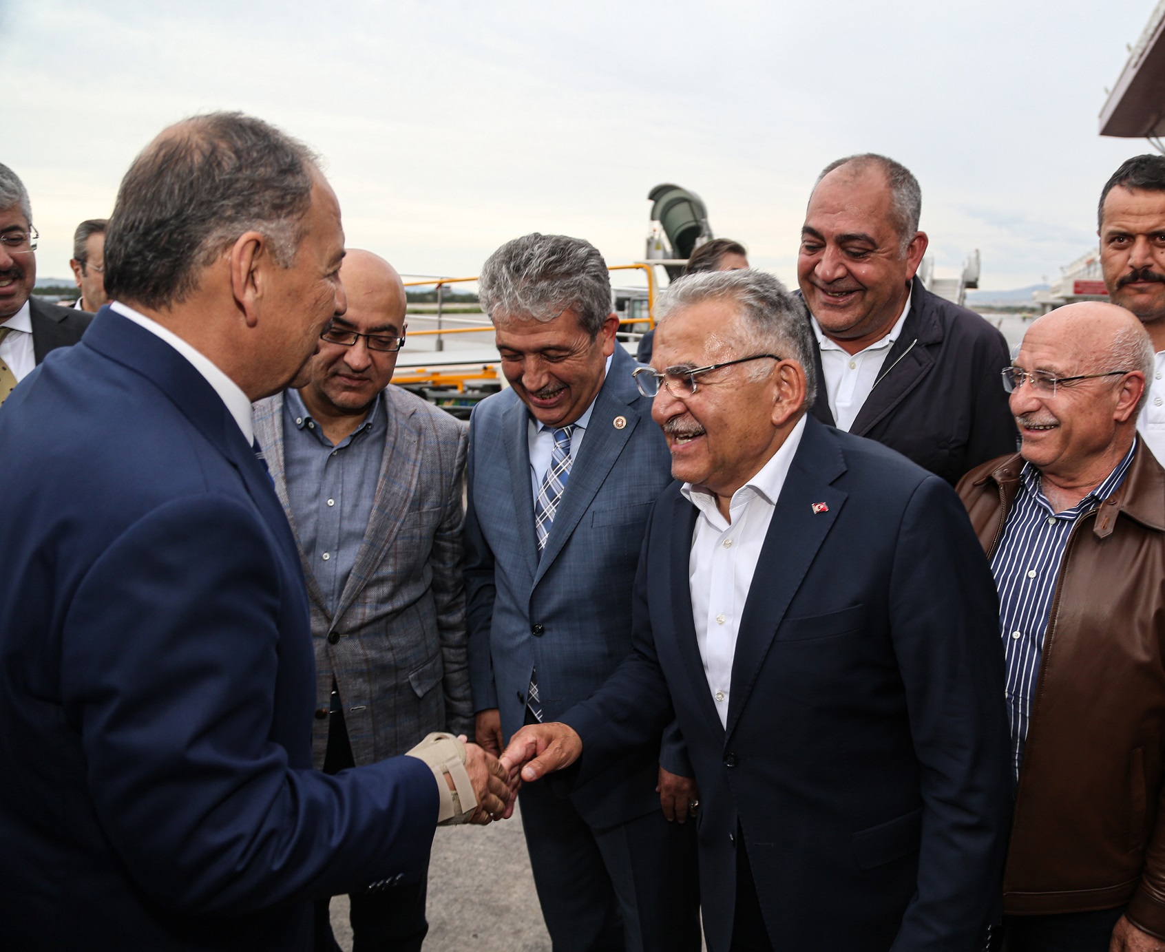 Bakan Özhaseki’ye Memleketinde Coşkulu Karşılama