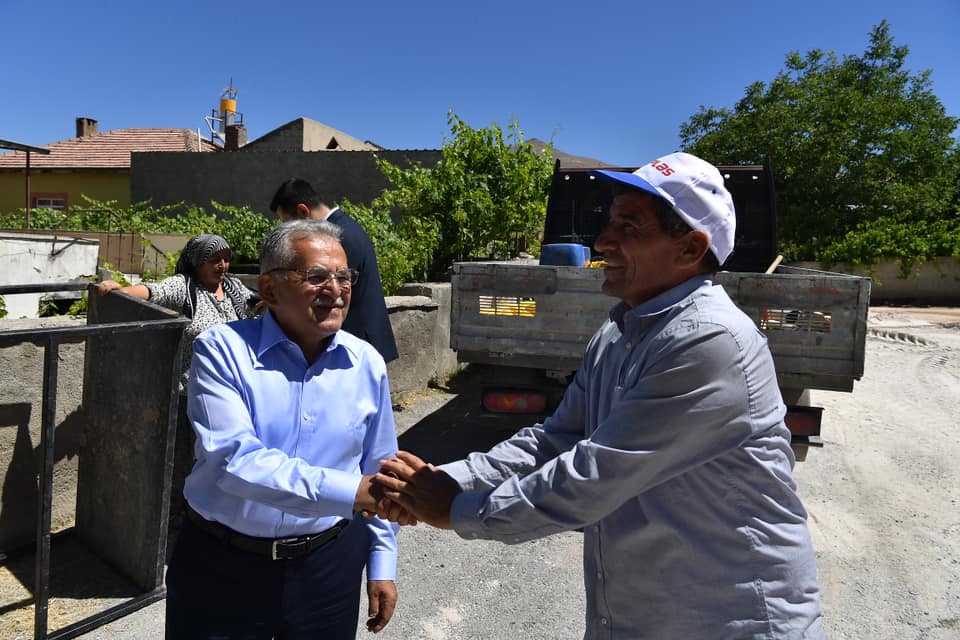 Başkan Büyükkılıç, 3 Bölgede Doğal Gaz ve Altyapı Çalışmalarını İnceledi
