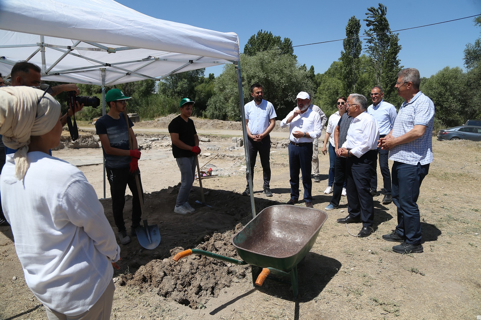 Başkan Büyükkılıç, Keykubadiye Sarayı’ndaki Kazı Çalışmalarını İnceledi