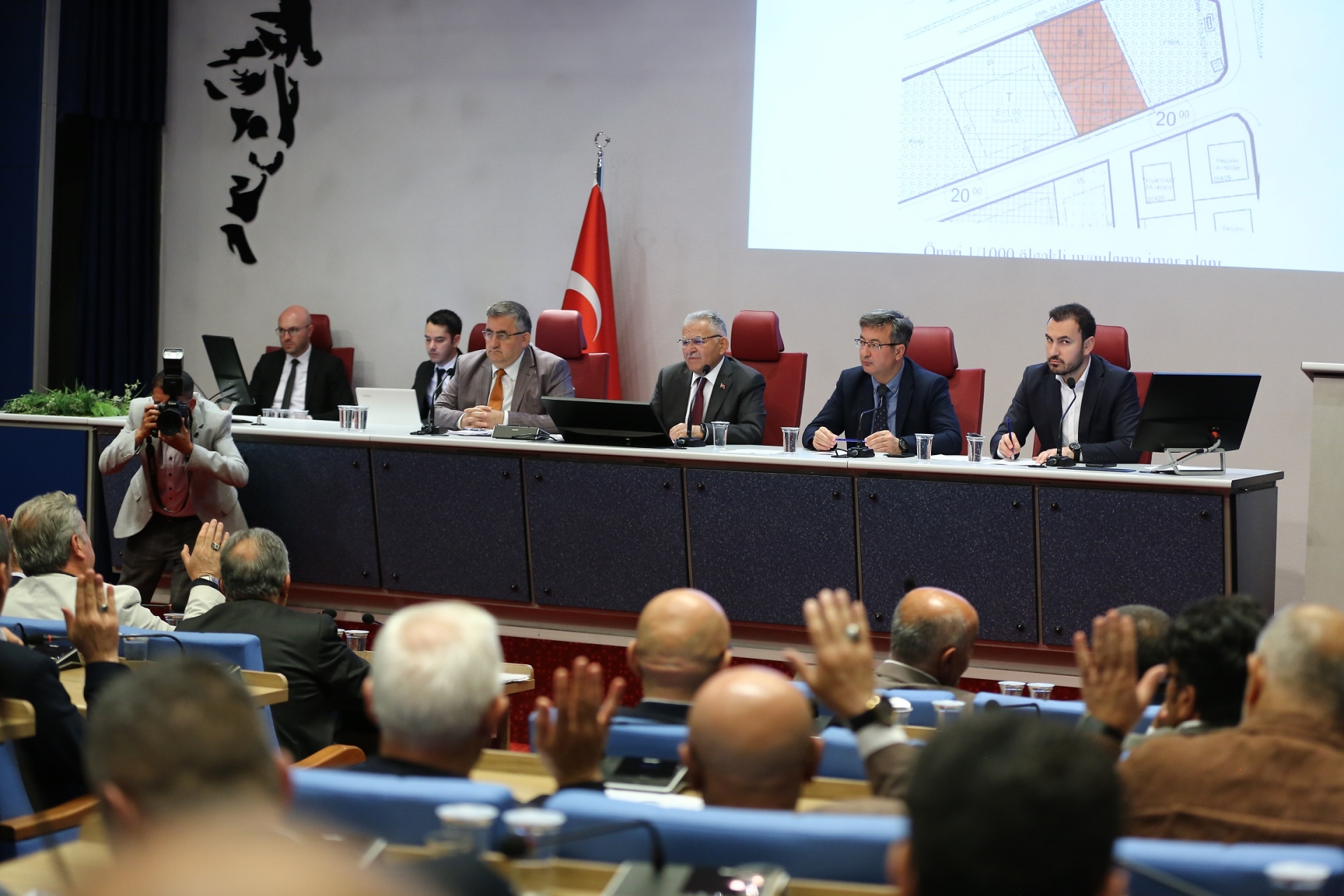 Büyükşehir Belediye Meclisi Toplandı
