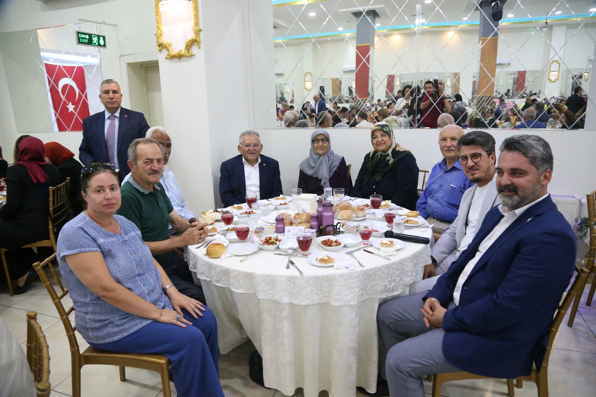 Akar, Çiçek ve Büyükkılıç, Şehit Aileleri ve Gazilerle Buluştu