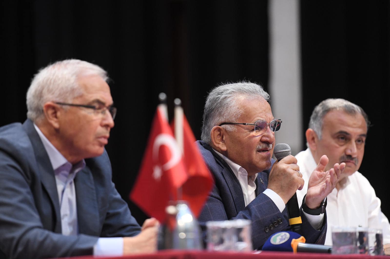 Başkan Büyükkılıç’tan Develi’de Muhtarlarla İstişare Toplantısı
