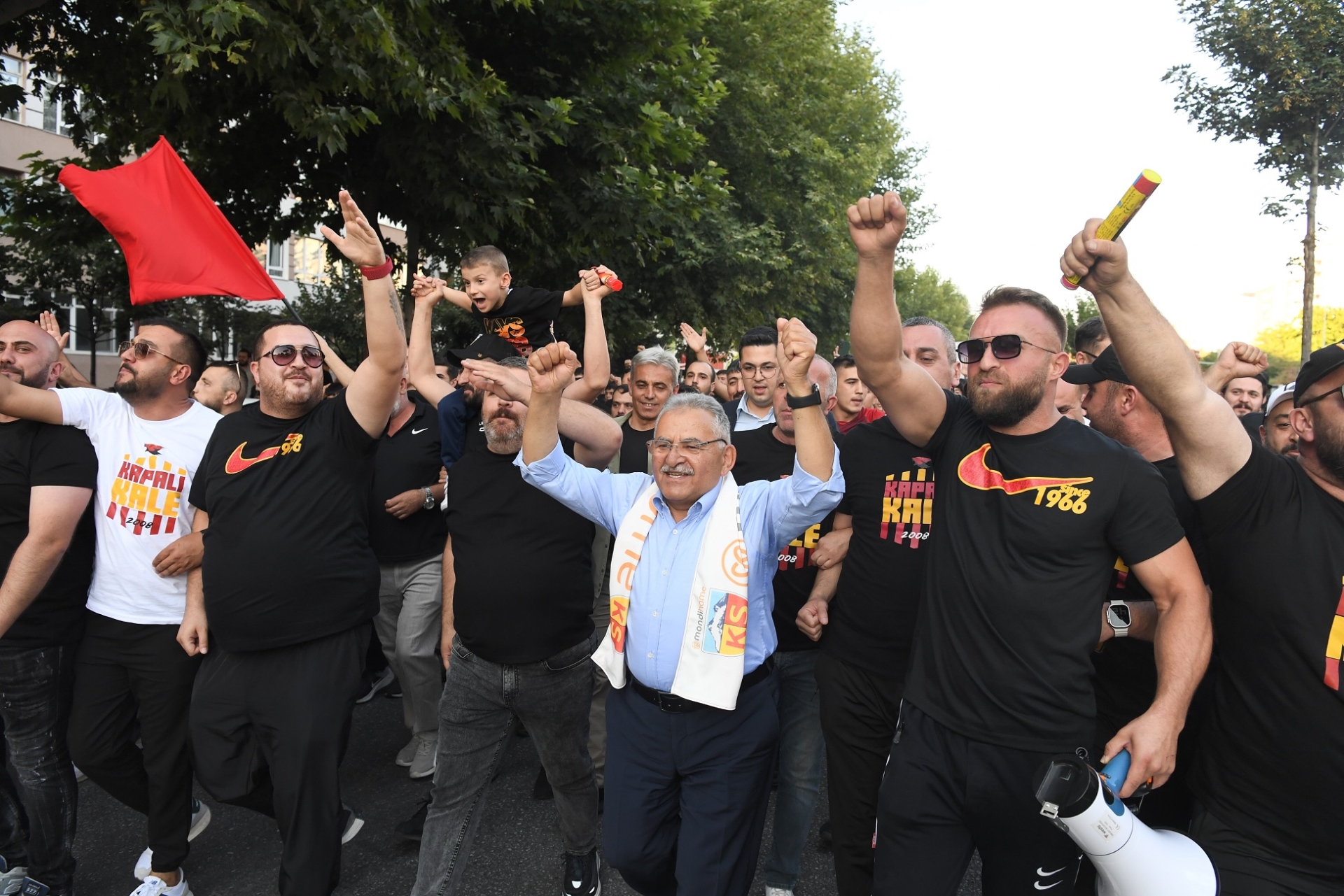 Başkan Büyükkılıç’tan Yeni Sezonda da Şehrin Takımına Tam Destek