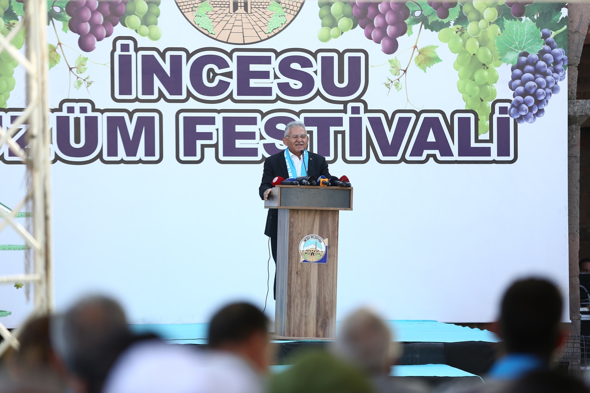 Bakan Özhaseki, Vali Çiçek ve Başkan Büyükkılıç, İncesu Üzüm Festivali’ne Katıldı
