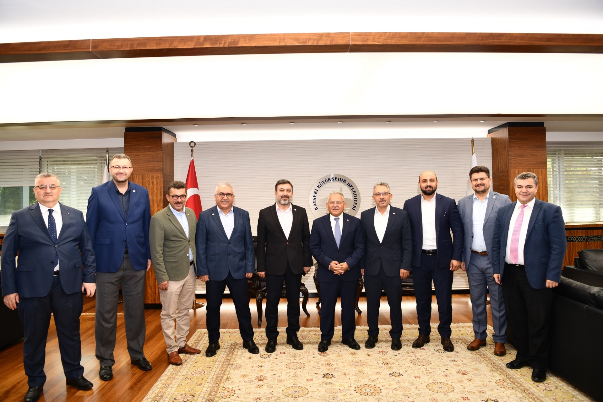 Başkan Büyükkılıç, Eğitim-Bir-Sen Yönetimiyle Bir Araya Geldi