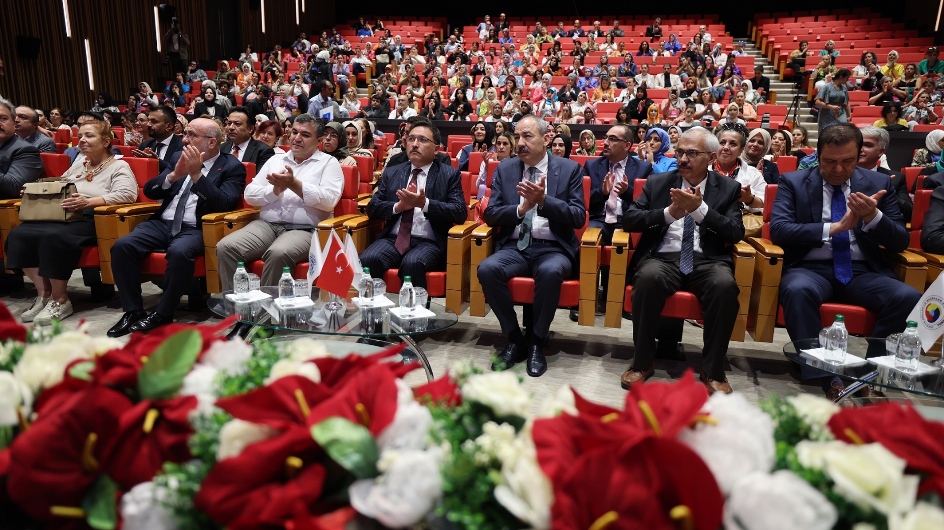 Büyükşehir ve Valilik İş Birliği ile Kadınlara Ücretsiz E-Ticaret Eğitim Programı Başladı