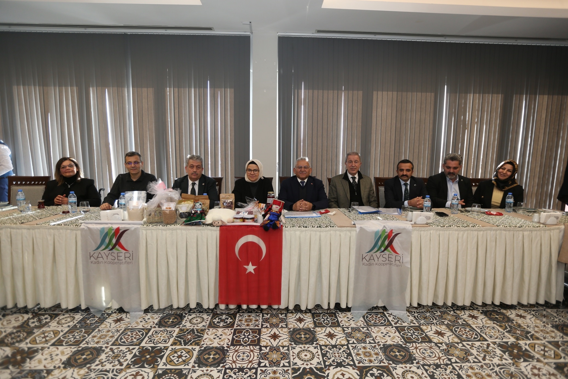 Akar ve Büyükkılıç, Üreten Kadınlarla Buluştu