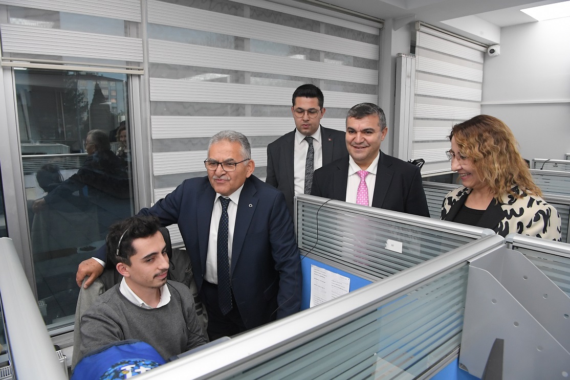 Alo 153, 1 Yılda Yaklaşık 1 Milyon 200 Bin Çağrıya Cevap Verdi