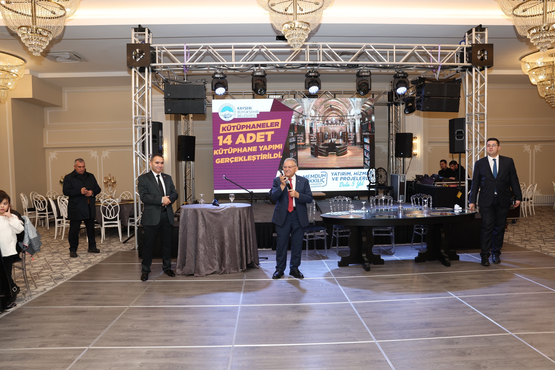 Başkan Büyükkılıç, Hunat Pasajı ve Tüm Altgeçit Esnafları ile Buluştu