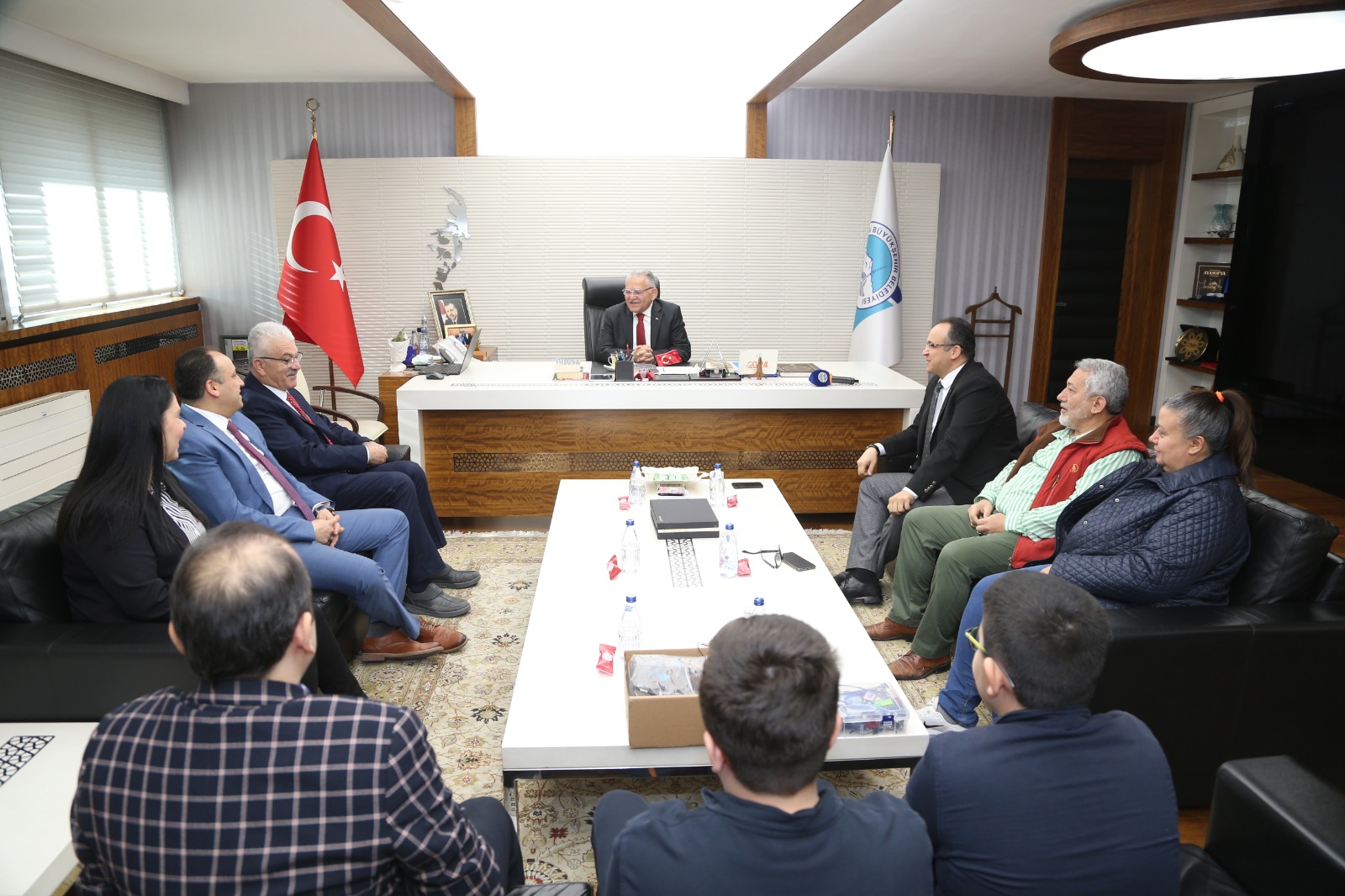 Başkan Büyükkılıç’a Minik Öğrencilerden ‘Akıllı Sera’ Projesi Sunumu