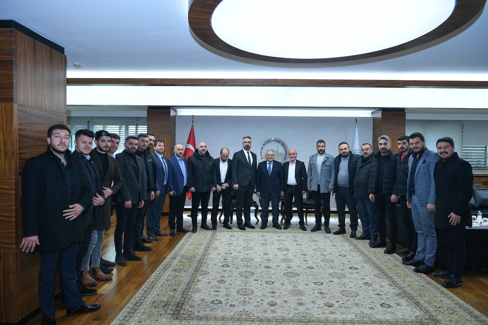 Başkan Büyükkılıç, Oto Galericiler Sitesi Yeni Yönetimini Ağırladı