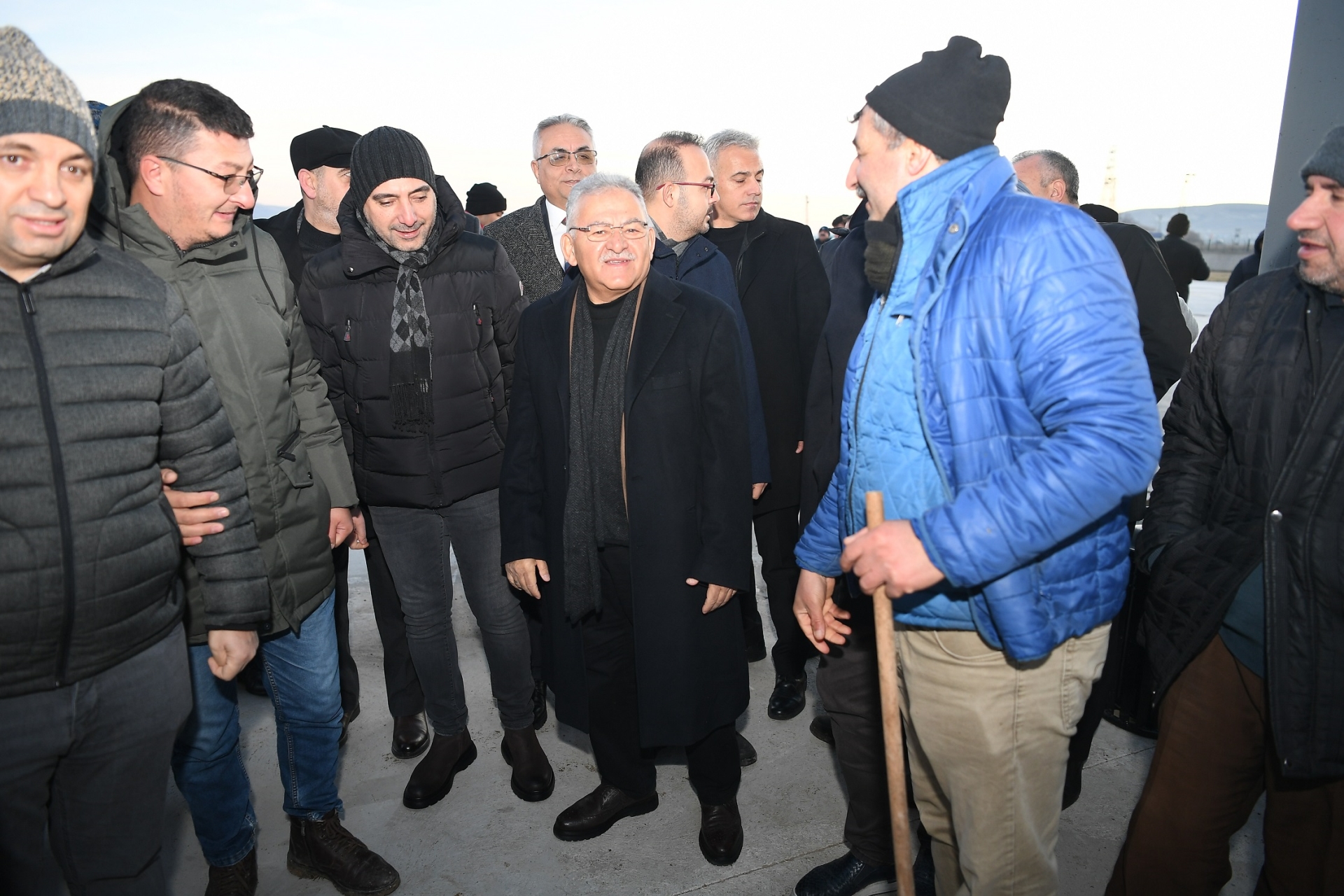 Büyükkılıç, Canlı Hayvan Pazarı’nda Konuştu: “Bizimki Eser ve Hizmet Belediyeciliği”