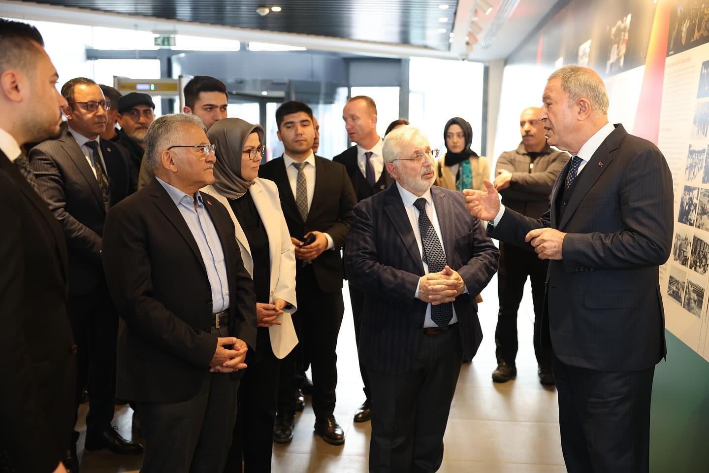 Büyükkılıç, ‘İsrail’in İşgal Politikası ve Filistin’ Konferansında Konuştu: “Kayıtsız Kalamayız”