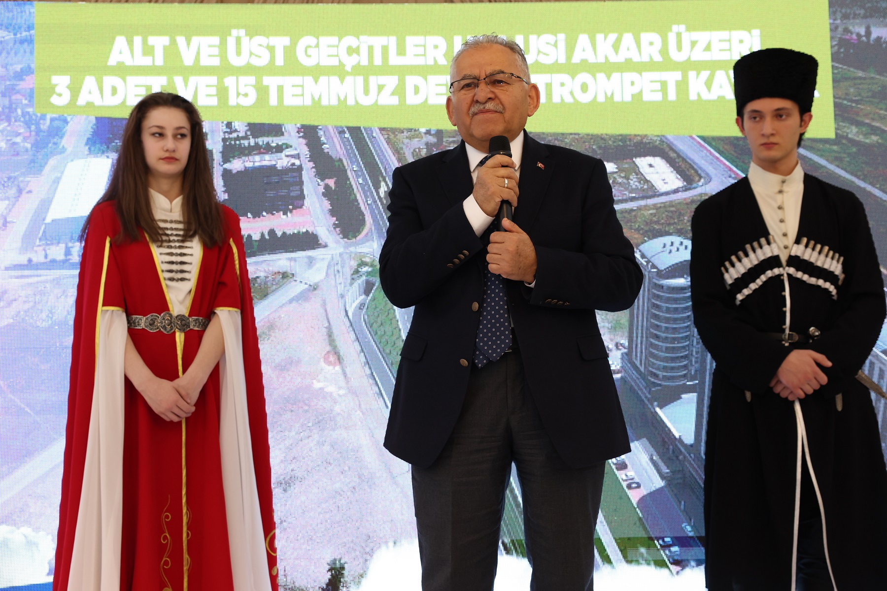 Büyükkılıç’tan Çerkeslere: “Biz Et ile Tırnağız”