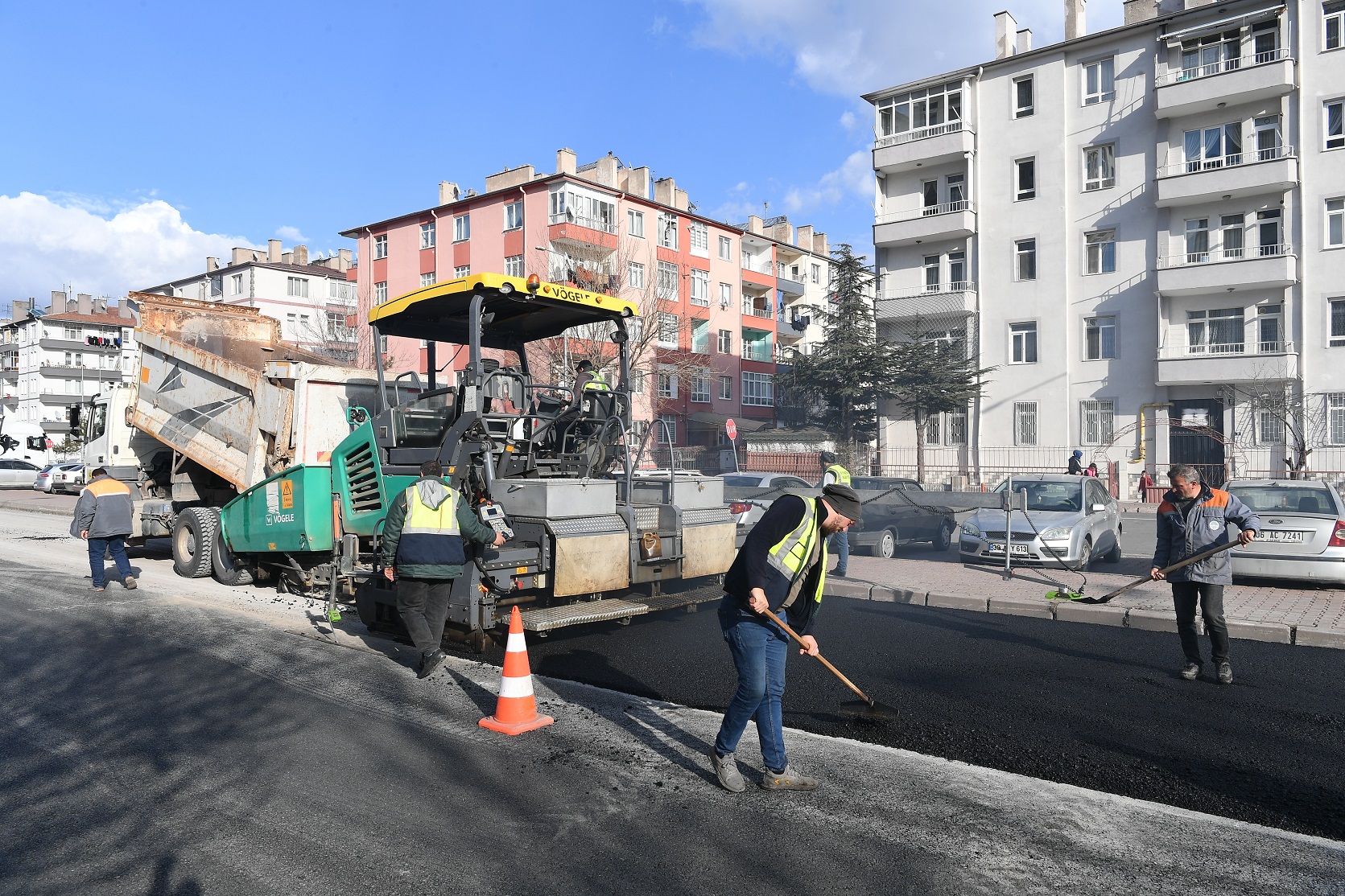 Büyükşehir’den Ziya Gökalp Mahallesi’ne 3.3 Milyon TL’lik Sıcak Asfalt Yatırımı