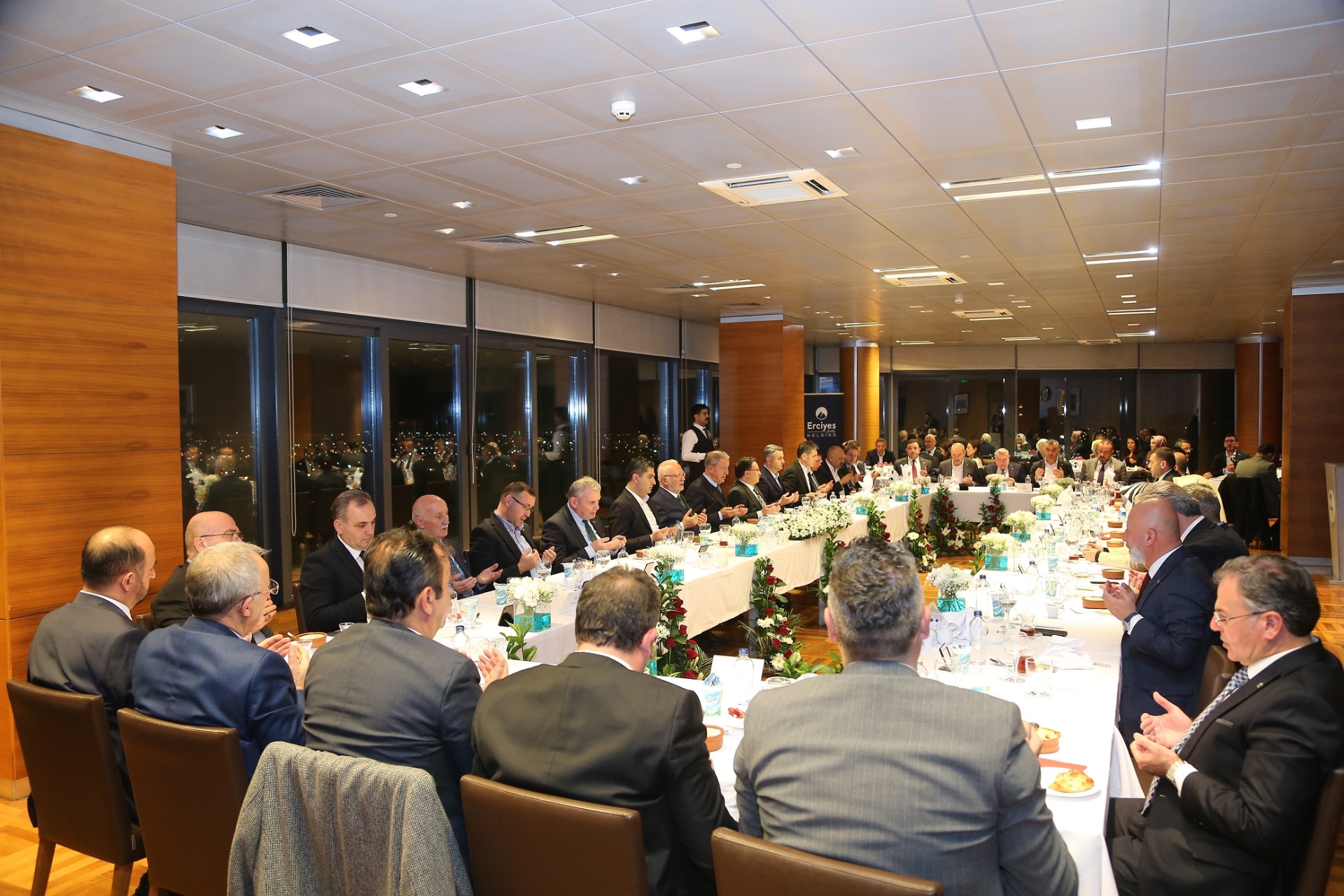 Başkan Büyükkılıç, Erciyes Anadolu Holding’in Geleneksel İftar Programı’na Katıldı