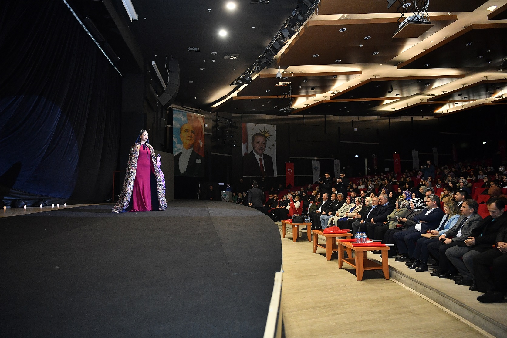 Başkan Büyükkılıç, Kahraman Türk Kadınları Defilesi’ne Katıldı