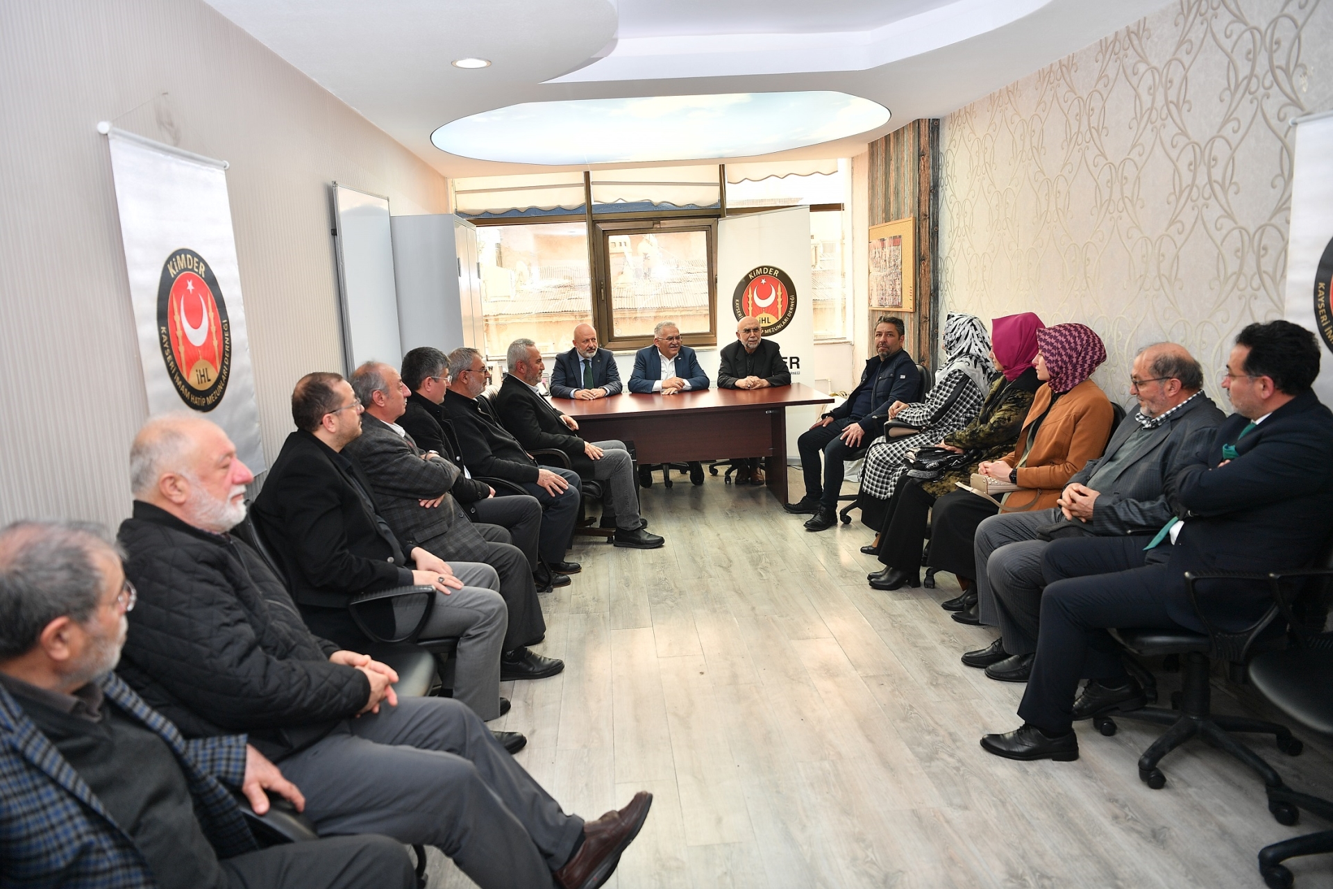 Başkan Büyükkılıç’tan KİMDER’e Ziyaret