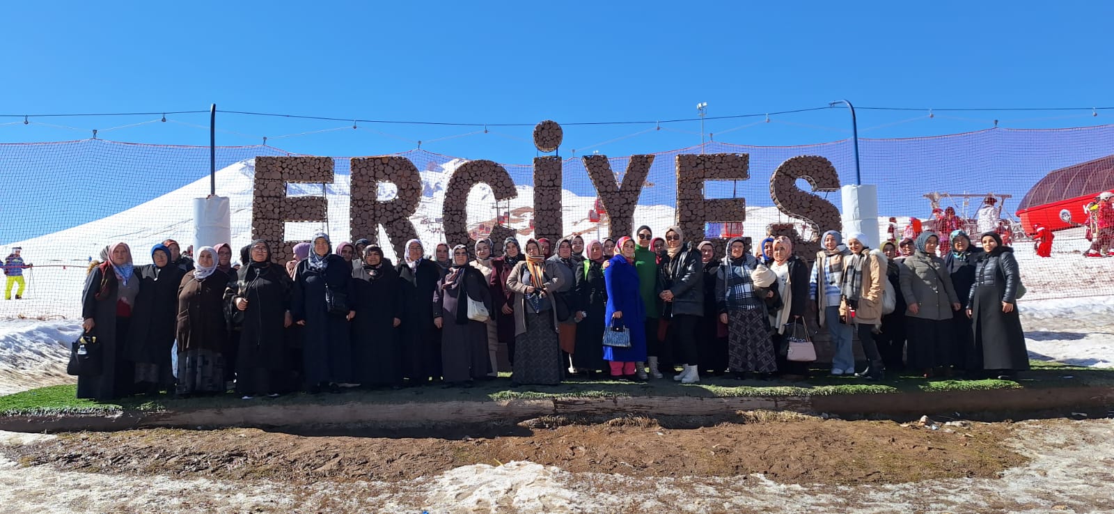 Büyükşehir KAYMEK’ten Erciyes Dağı’na Hiç Gitmeyen 55 Kadına Jest