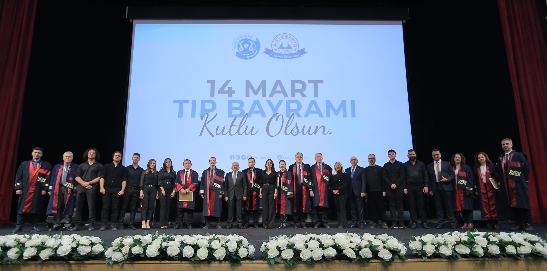 Doktor Başkandan Tıp Bayramı’nda 1 Milyon Dolarlık Müjde