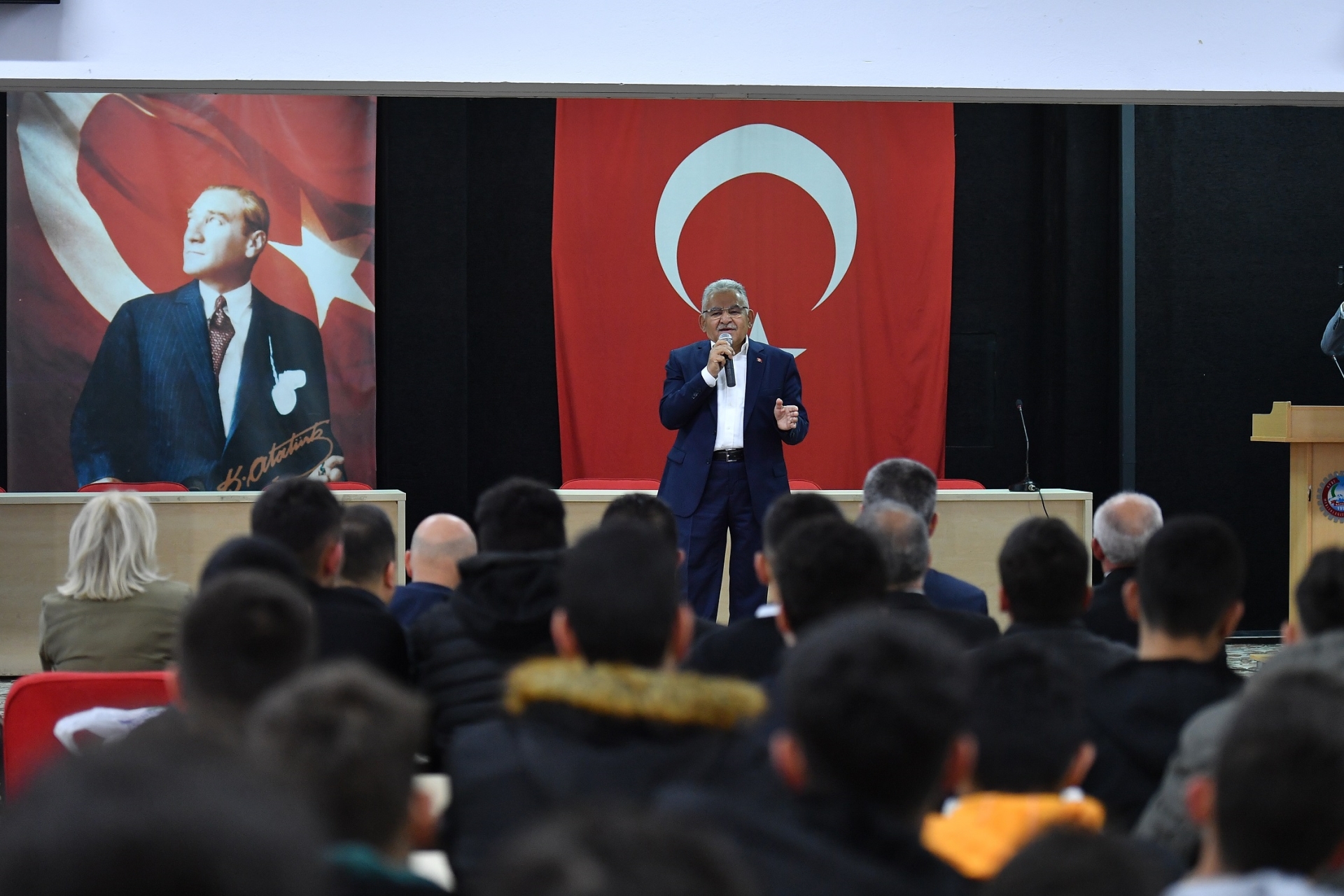 Öğrenci Dostu Başkan, Mesleki Eğitimin Önemine Vurgu Yaptı