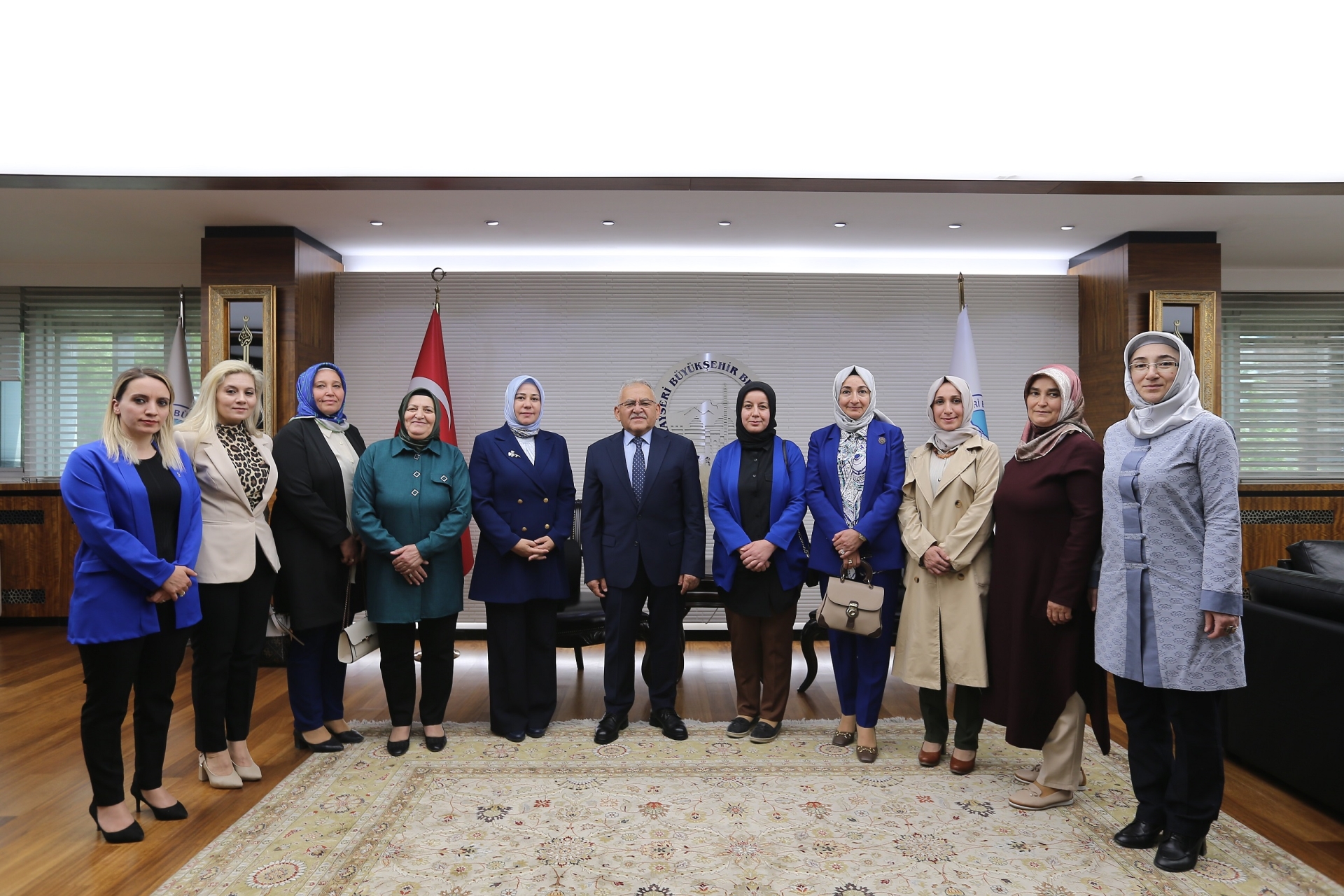 Başkan Büyükkılıç, AK Partili Kadınları Ağırladı