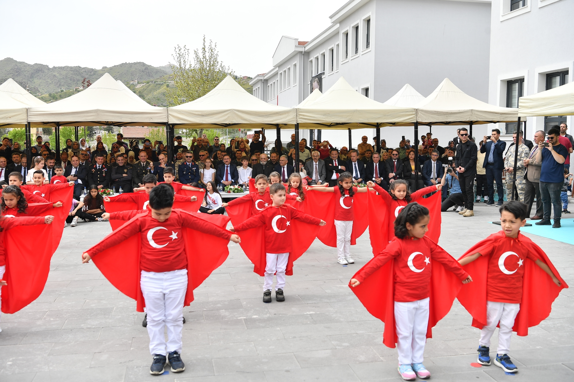 Başkan Büyükkılıç, Çocukların Bayram Coşkusuna Ortak Oldu