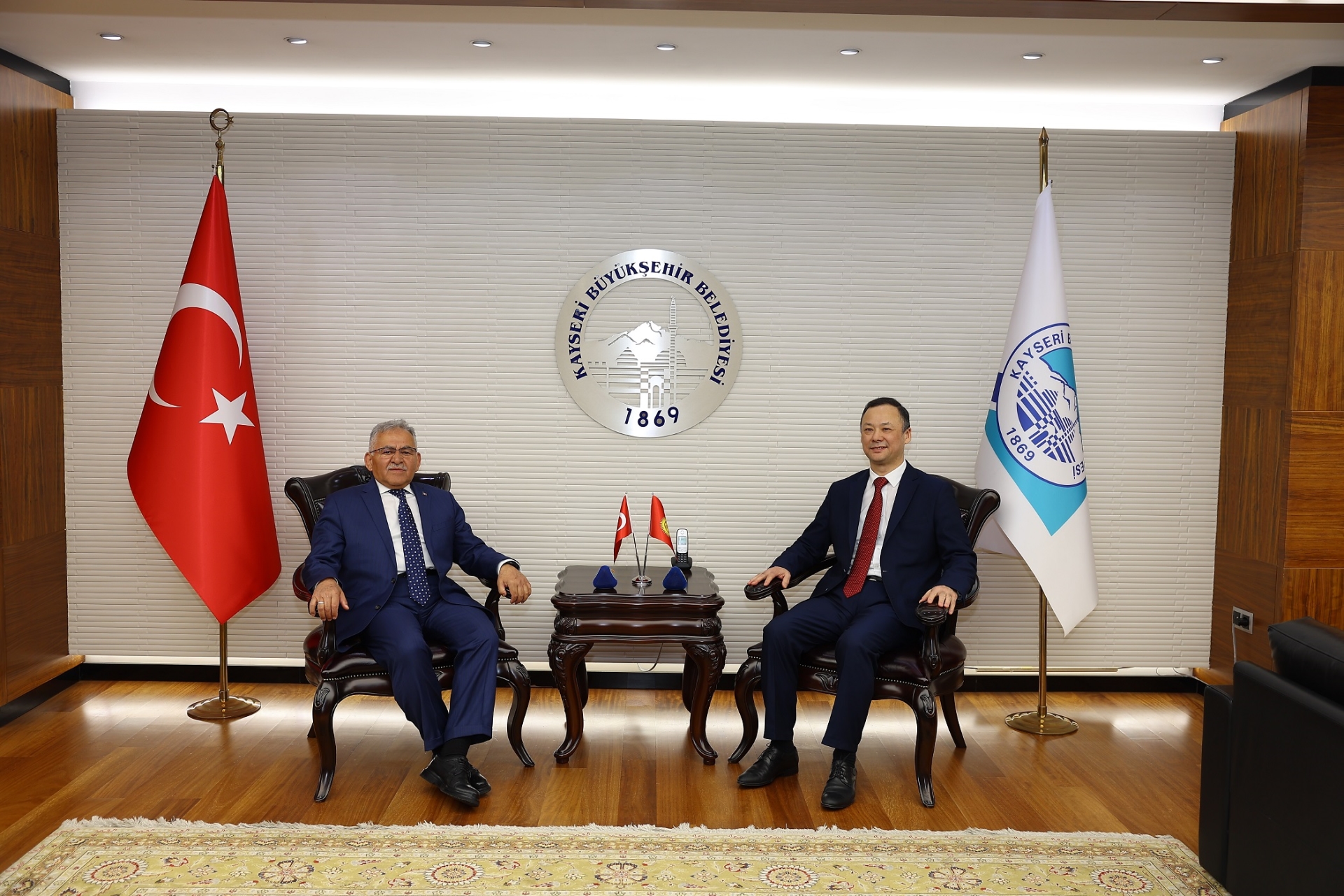 Kırgızistan Ankara Büyükelçisi Kazakbaev’den Başkan Büyükkılıç’a Ziyaret
