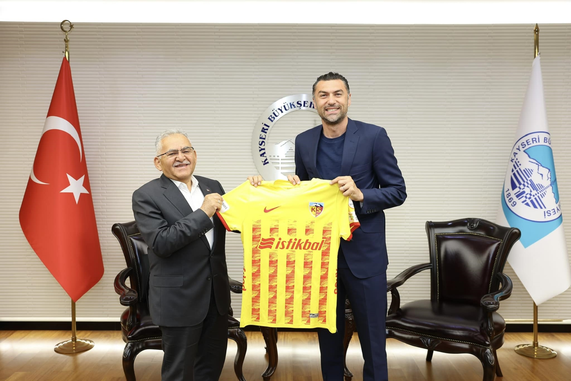 Başkan Büyükkılıç’a “Sarı Kırmızı” Ziyaret