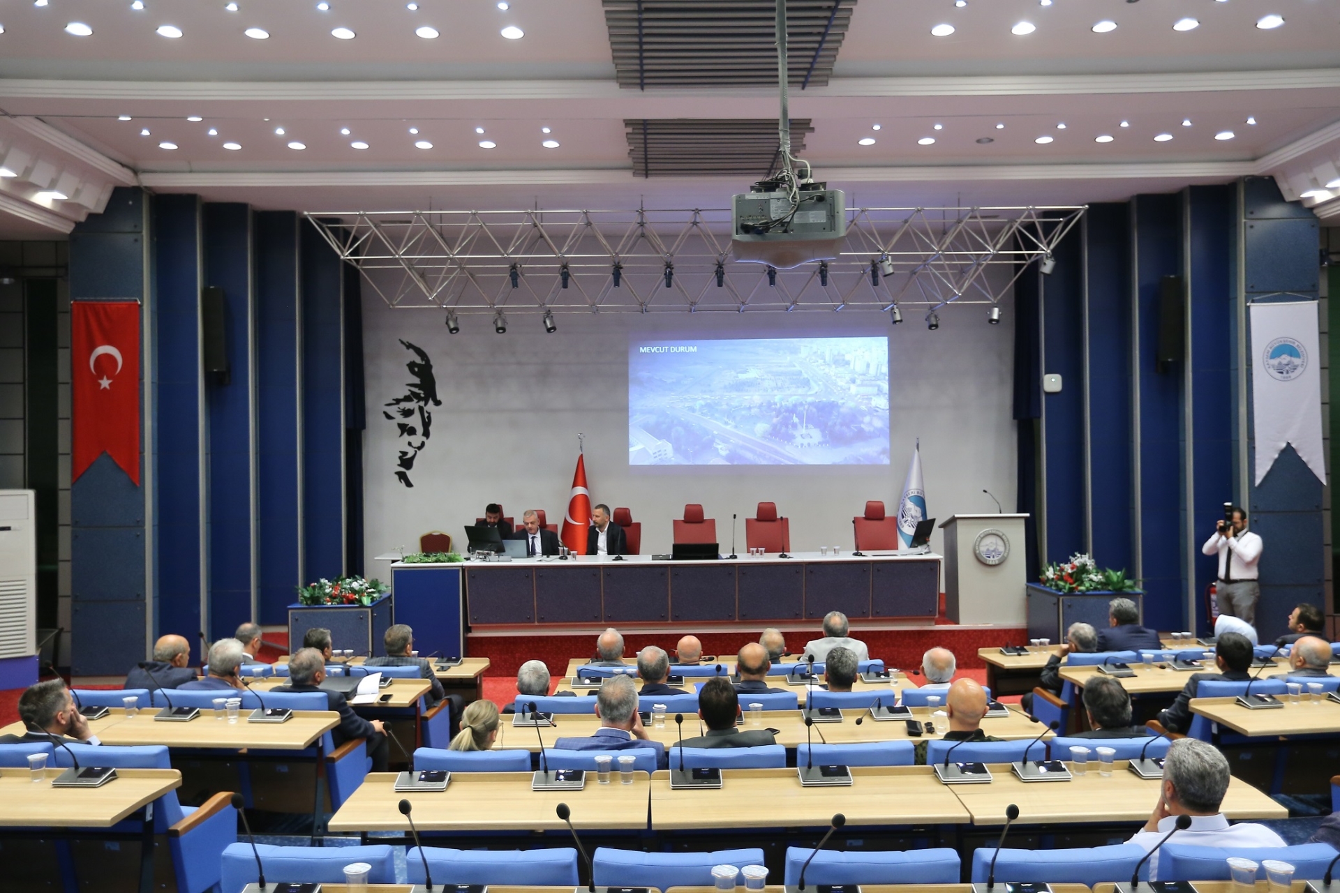 Başkan Büyükkılıç’tan Kartal Kavşağı Projesi İçin “Ortak Akıl” Toplantısı