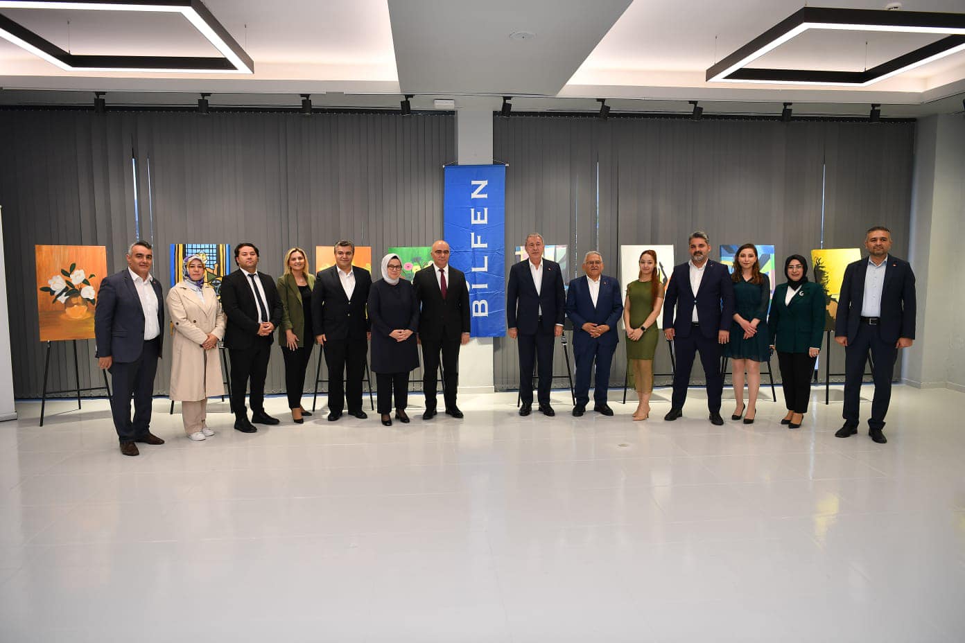 Başkan Büyükkılıç, Sanatın Kalbi Büyük Şehir Sanat Galerisi'ne Katıldı