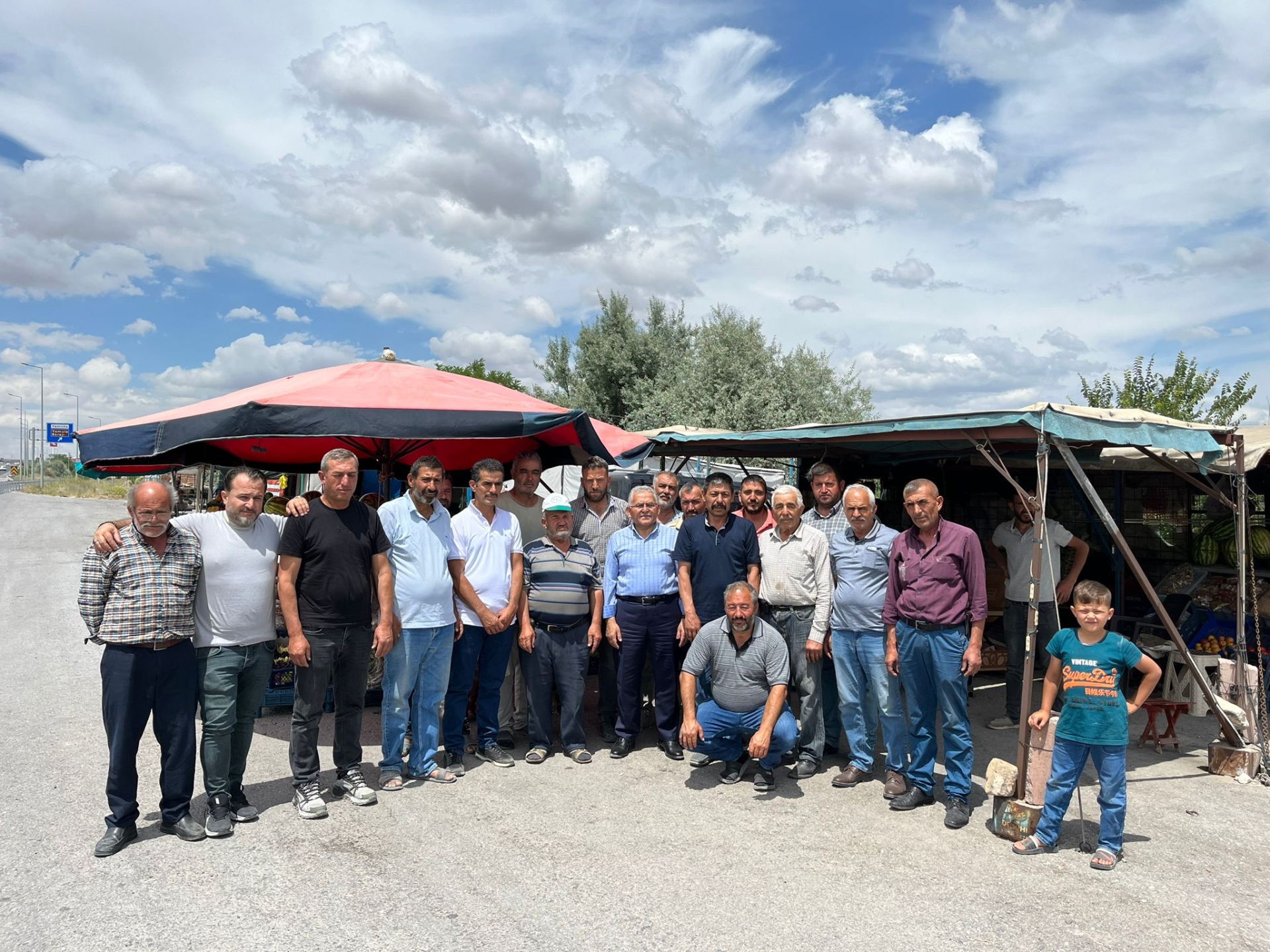Başkan Büyükkılıç, Yemliha'da Üreticilerle Bir Araya Geldi