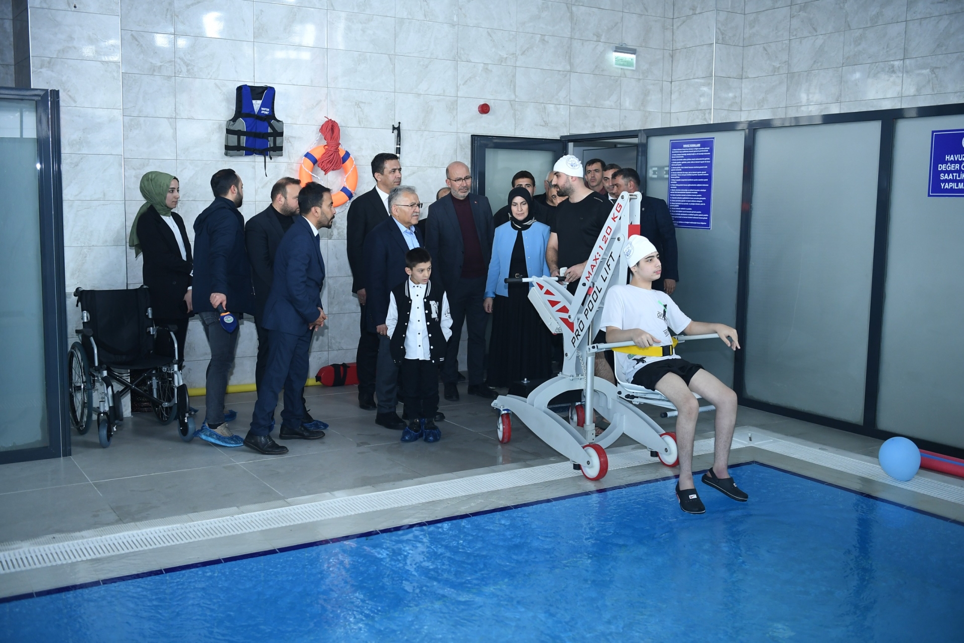 Doktor Başkandan Özel Gereksinimli Öğrencilere “Özel Proje”