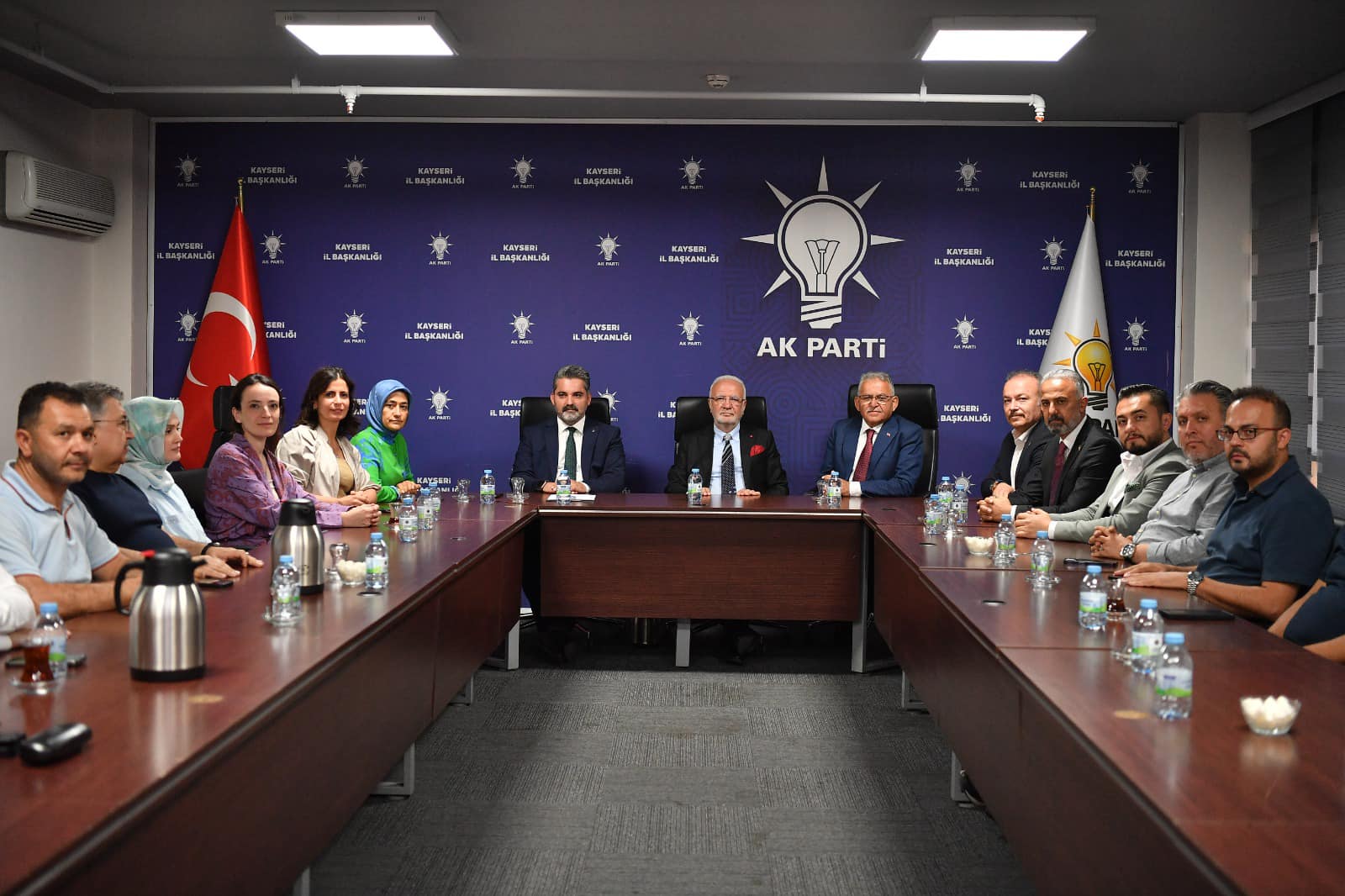 Elitaş ve Büyükkılıç, Haftalık Olağan Yönetim Kurulu Toplantısı’na Katıldı
