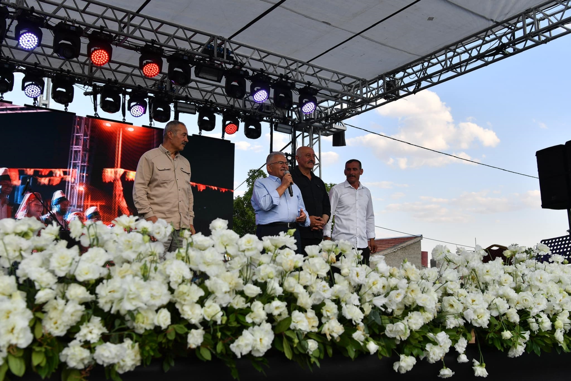 Başkan Büyükkılıç: “Gece Gündüz Demeden Koşturuyoruz”