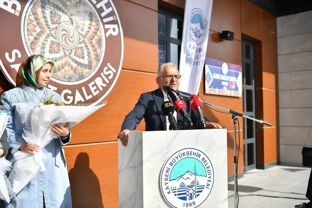 Başkan Büyükkılıç’tan Yeşilçam’ın ‘Efsane’ Afişleri Sergisine Davet