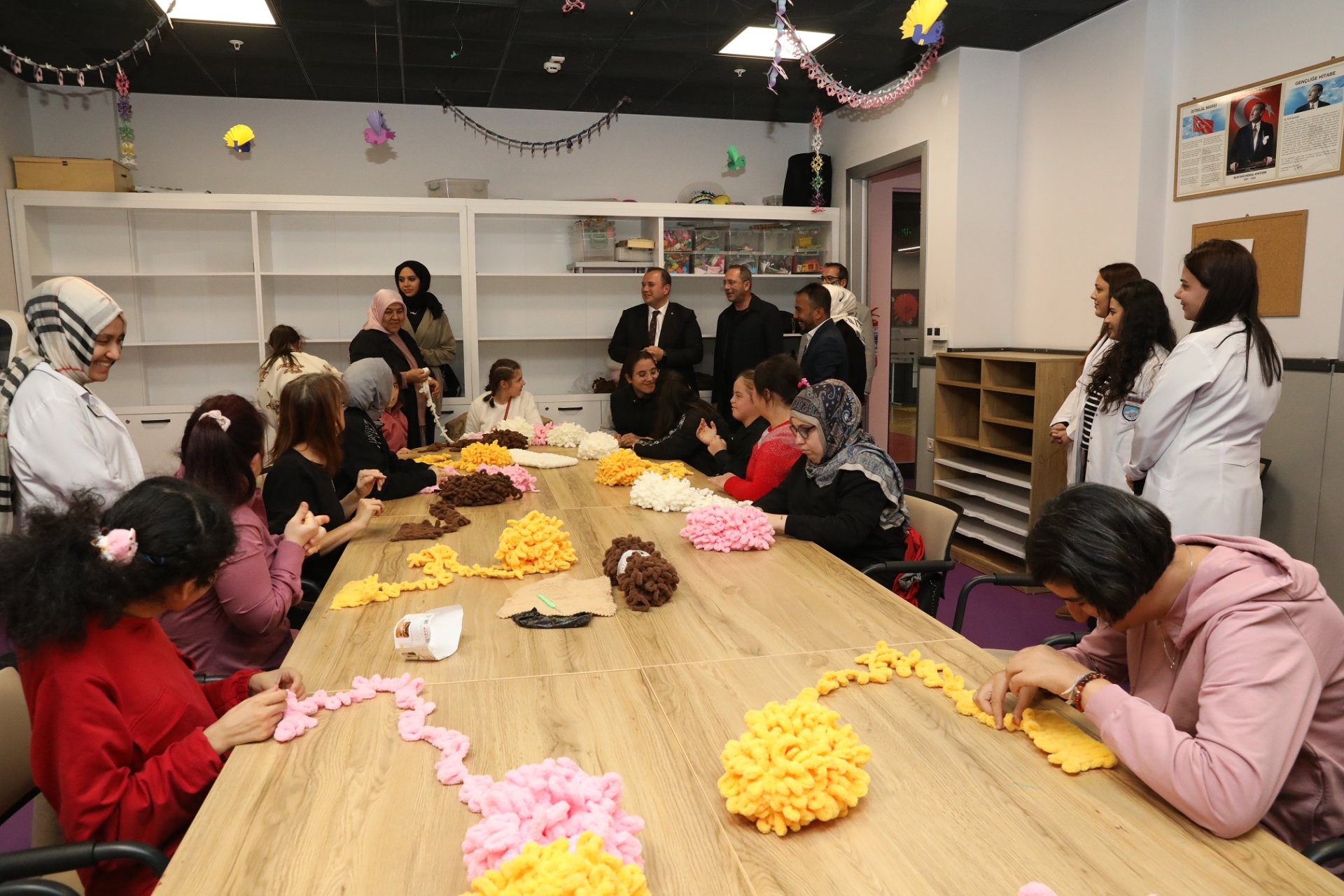 Büyükşehir’den Gönüllere Dokunan Proje: “Sevgi Örüyoruz” Etkinliği