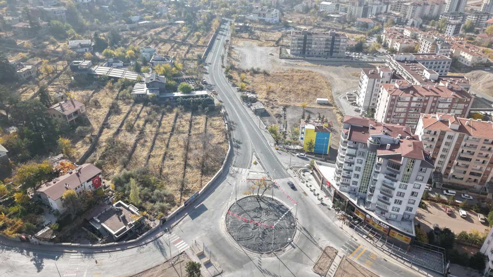 Büyükşehir’in Talas Atatürk Bulvarı’nda Kısa Sürede Yenilediği Yol Hizmete Başladı