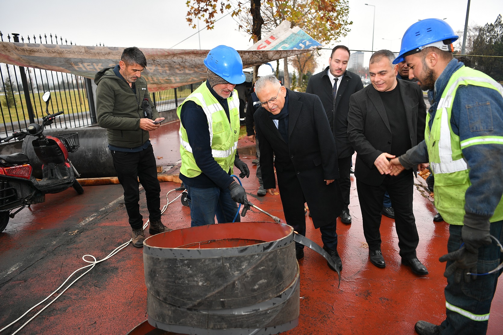 Başkan Büyükkılıç, Kartal Katlı Kavşağı Projesi Hazırlıklarından 40 Milyon TL’lik Yağmur Suyu Yatırımını İnceledi