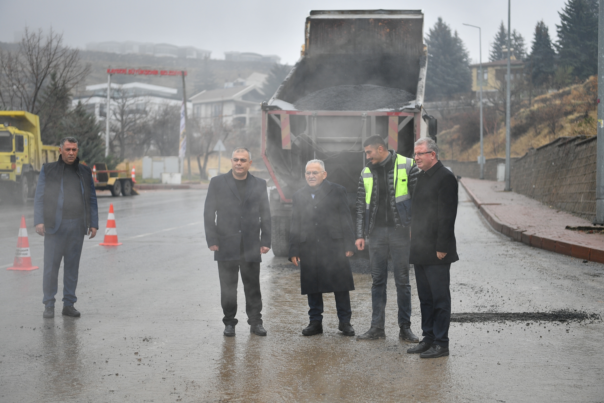 Başkan Büyükkılıç, Talas’ta Altyapı ve Üstyapı Çalışmalarını Yerinde İnceledi